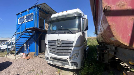 MERCEDES-BENZ Actros 4x2 Седельный тягач — Б/У, 2021 г.