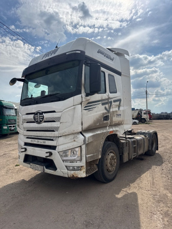 FAW J7 4x2 Седельный тягач CA4180P77K25E5 — Б/У, 2023 г.