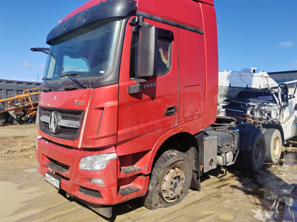 BEIBEN ND 6x4 Седельный тягач ND4250BD5J7Z25 — Б/У, 2023 г.