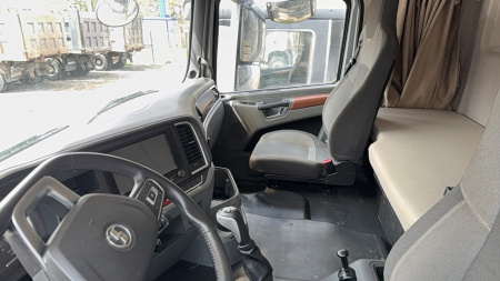Shacman (Shaanxi) SX42586V385 — Б/У, 2024 г.