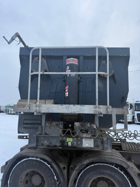 Grunwald 9453 Полуприцеп самосвальный 9453-0000010-50 — Б/У, 2023 г.