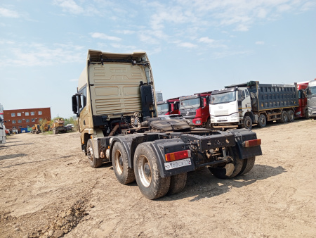 Shacman (Shaanxi) SX 6x4 Седельный тягач SX42584W324C — Б/У, 2022 г.