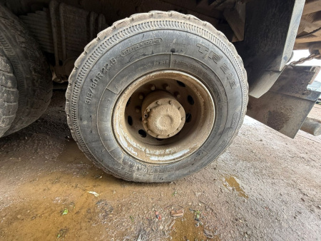 Shacman (Shaanxi) SX 8x4 Самосвал SX331863366 — Б/У, 2024 г.