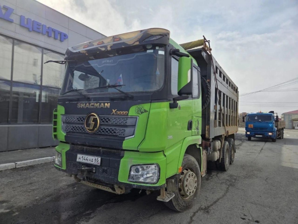 Shacman SX32586T384C — Б/У, 2022 г. (Южно-Сахалинск, 140800 км)