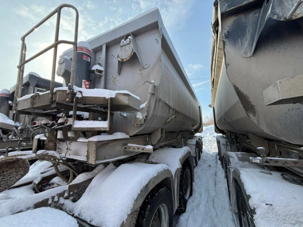 Grunwald 9453 Полуприцеп самосвальный 9453-0000010-50 — Б/У, 2023 г.