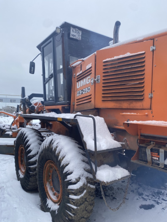 UMG (ЧСДМ) ДЗ-250 Автогрейдер ДЗ-250.00000-110 — Б/У, 2023 г.