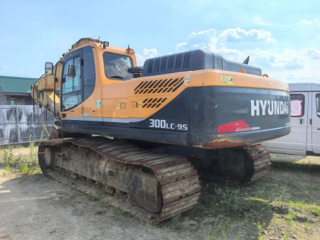 HYUNDAI R300 Экскаватор — Б/У, 2020 г.