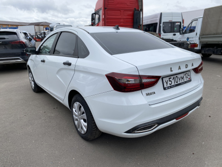 LADA VESTA Седан Comfort 1.6 106hp 5MT — Б/У, 2023 г.