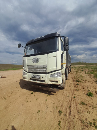 FAW J6 8x4 Самосвал СА3310Р66K24T4E5 — Б/У, 2022 г.