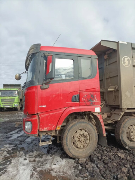 Shacman (Shaanxi) SX 8x4 Самосвал SX33186W366C — Б/У, 2022 г.