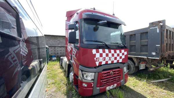 RENAULT T 4x2 Седельный тягач — Б/У, 2019 г.