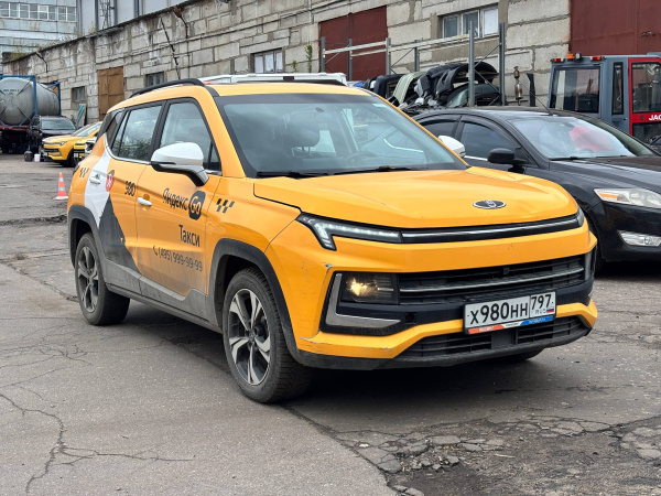 МОСКВИЧ Стандарт 1.5Т CVT — Б/У, 2022 г.