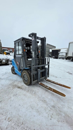 TRF D Вилочный погрузчик D30-3X — Б/У, 2024 г.