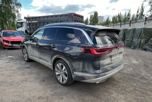 VOLKSWAGEN Luxury Wonderland Pro 2.0 380 TSI 4Motion 7 seats — Б/У, 2023 г.