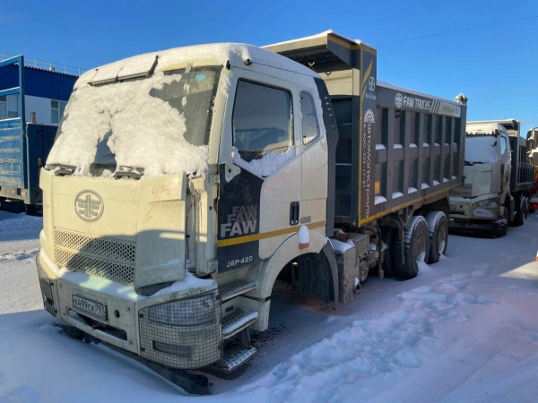 FAW J6 6x6 Самосвал CA3250P66K24L1TE5 — Б/У, 2023 г.