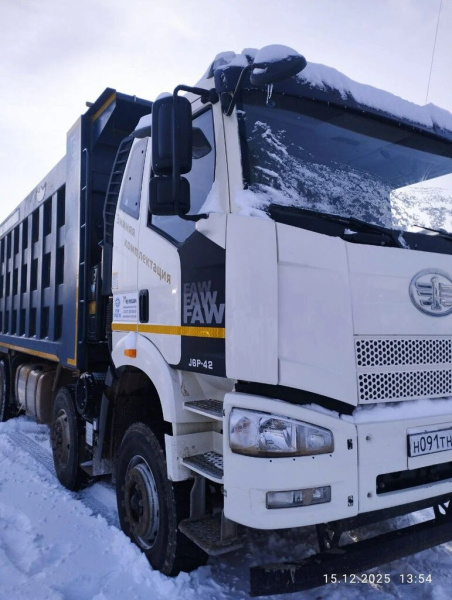 FAW J6 8x4 Самосвал CA3310P66K24T4E5 — Б/У, 2023 г.