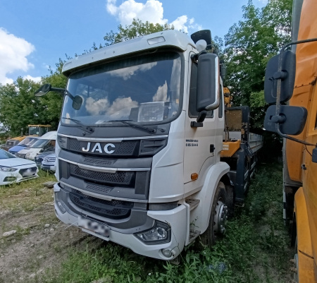 JAC N200 Бортовой с КМУ — Б/У, 2023 г.