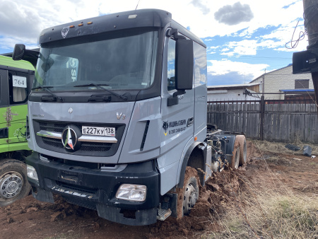 BEIBEN ND 6x6 Седельный тягач ND4250FD5J7Z22 — Б/У, 2023 г.