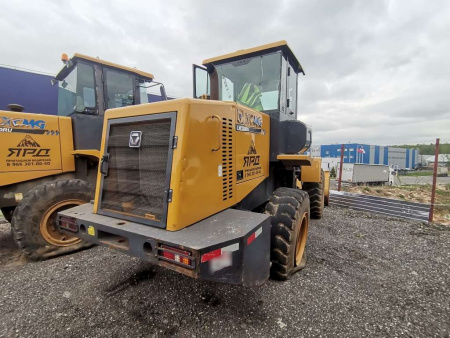 XCMG LW330 Фронтальный погрузчик — Б/У, 2022 г.