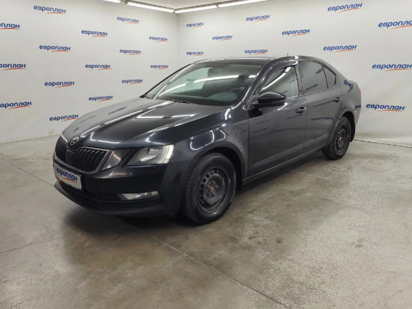 Skoda Octavia — Б/У, 2018 г. (Москва, 333859 км)