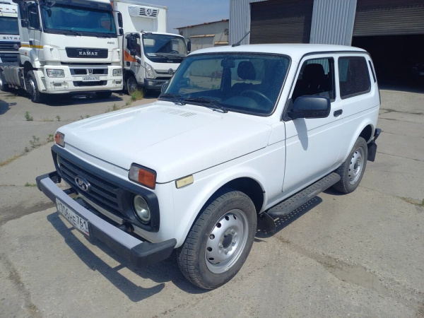 LADA NIVA Luxe 1.7 83hp 5 МТ — Б/У, 2023 г.