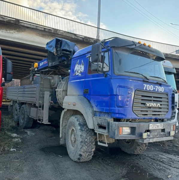СПМ 7320 на шасси Ural 4320 6x6 Бортовой с КМУ 732026 — Б/У, 2023 г.