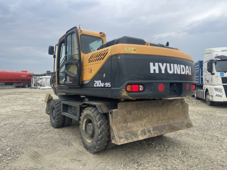 HYUNDAI R210W-9S — Б/У, 2024 г.
