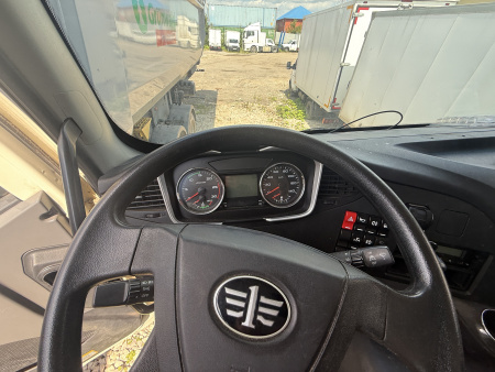 FAW J6* 8x4 Самосвал — Б/У, 2022 г.
