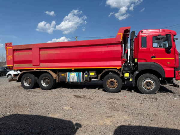 JAC N410 8x4 Самосвал — Б/У, 2023 г.