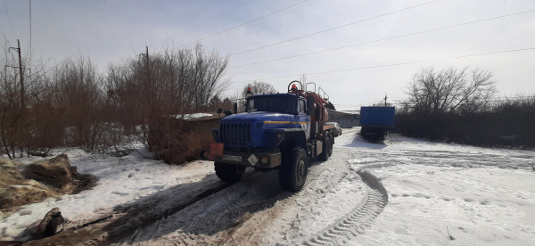 Ural 4320 6x6 Агрегат для сбора нефти и газового конденсата 6602D2-30 — Б/У, 2024 г.