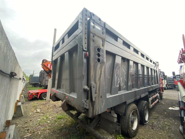 Shacman (Shaanxi) SX 8x4 Самосвал SX331863366 — Б/У, 2024 г.