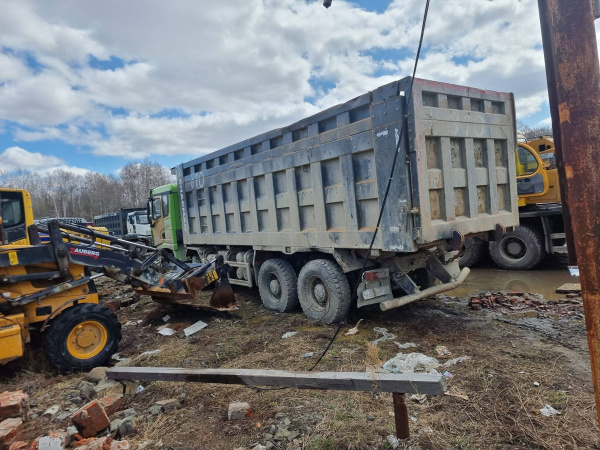 Shacman (Shaanxi) SX 8x4 Самосвал SX33186T366 — Б/У, 2022 г.