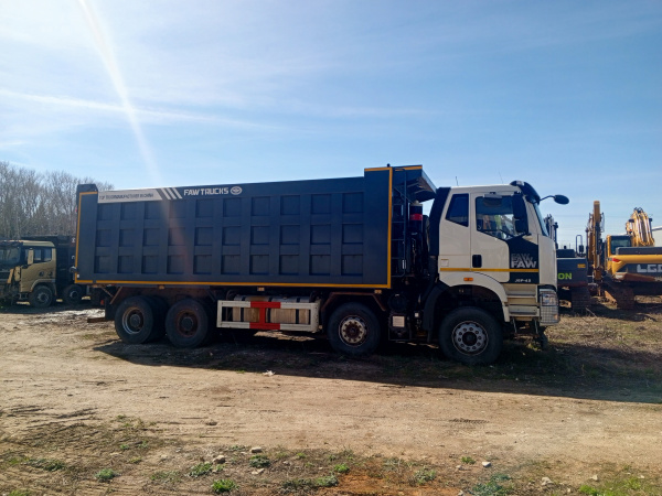 FAW CA 3310 8x4 Самосвал — Б/У, 2023 г.
