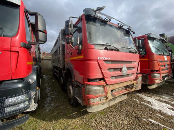 Howo ZZ 8x4 Самосвал ZZ3407S3867E — Б/У, 2022 г.