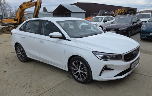 GEELY Flagship 1.5 AT — Б/У, 2024 г.