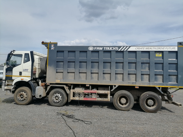 FAW J6 8x4 Самосвал СА3310Р66K24T4E5 — Б/У, 2023 г.