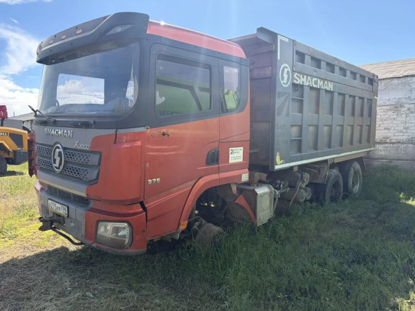 Shacman (Shaanxi) SX 6x4 Самосвал SX32586T384 — Б/У, 2021 г.