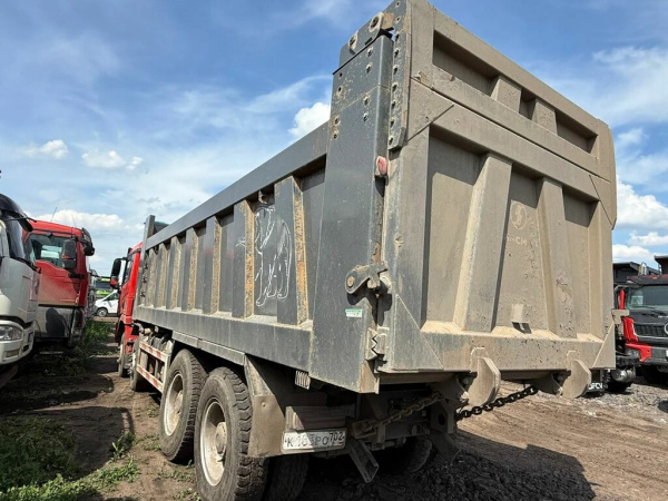 Shacman (Shaanxi) SX 8x4 Самосвал SX33186V366 — Б/У, 2023 г.