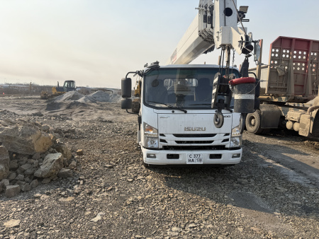 Isuzu ELF 8.3 4x2 Автокран ELF KV100 — Б/У, 2025 г.