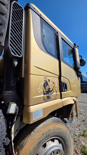 Shacman (Shaanxi) SX 8x4 Самосвал SX331863366 — Б/У, 2022 г.