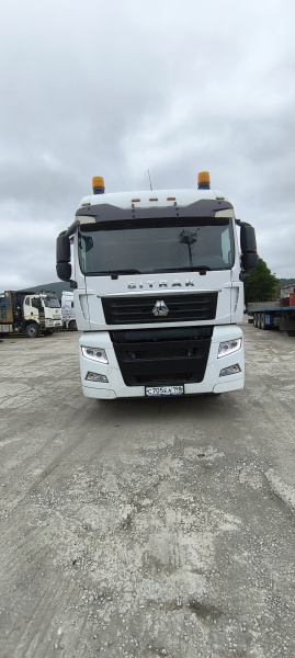 SITRAK C7H 4x2 Седельный тягач ZZ4186V361HE — Б/У, 2023 г.