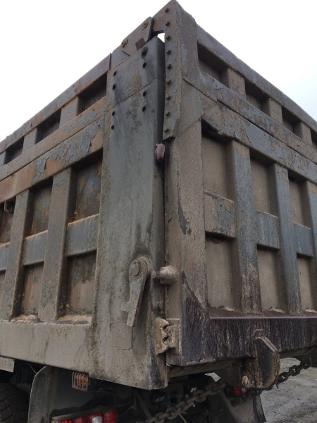 Shacman (Shaanxi) SX 8x4 Самосвал SX33186V366 — Б/У, 2022 г.