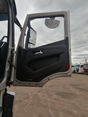 HONGYAN CQ 6x4 Седельный тягач CQ4257EV11334 — Б/У, 2023 г.