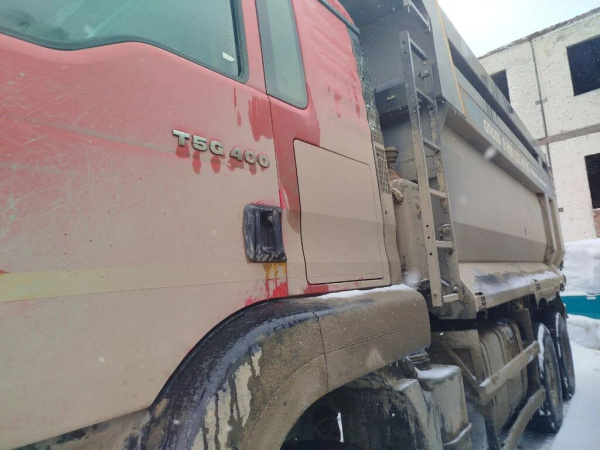 Howo T5G 6x4 Самосвал ZZ3257V384GE1 — Б/У, 2024 г.