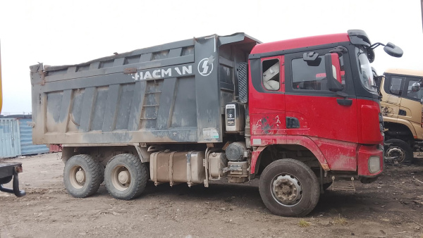 Shacman SX32586V384 — Б/У, 2022 г. (Хабаровск, 49519 км)