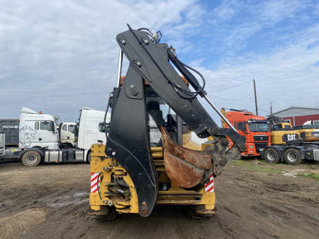 TAVR 695 Экскаватор-погрузчик 695BL — Б/У, 2023 г.