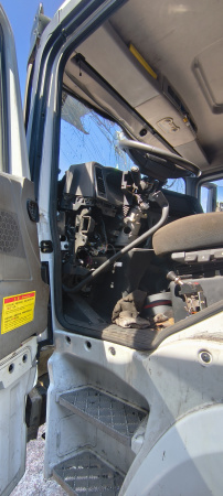 Shacman (Shaanxi) SX 8x4 Самосвал SX33186V366 — Б/У, 2024 г.