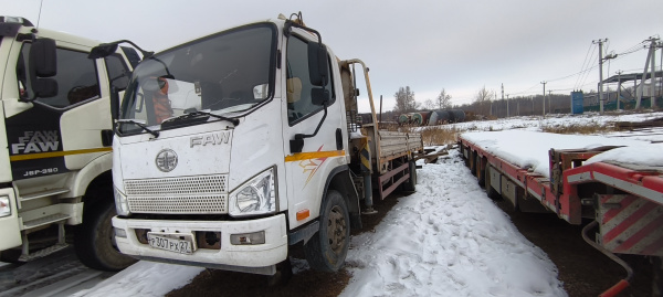 FAW CA5066 4x2 Бортовой с КМУ CA5066JSQP40K2E5A84 — Б/У, 2019 г.