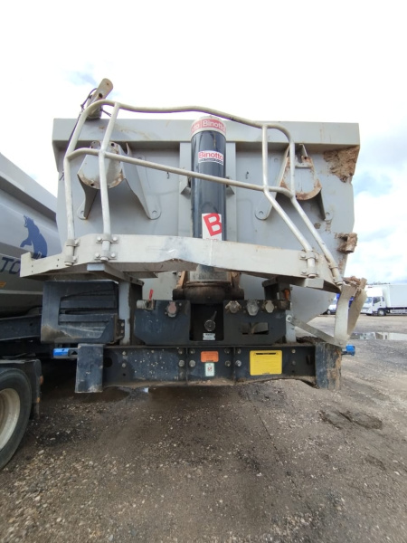 Grunwald 9453 Полуприцеп самосвальный 9453-0000010-50 — Б/У, 2022 г.