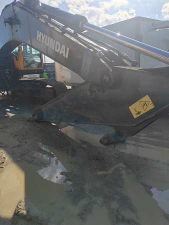 Hyundai R520 Экскаватор R520LC-9S — Б/У, 2022 г.